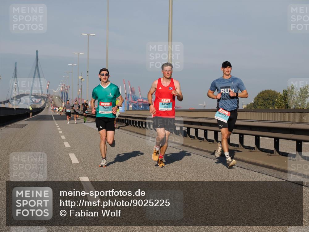 03.10.2025 - Köhlbrandbrückenlauf Fabian Wolf http://msf.ph/oto/9025225 03.10.2025 09:41:25 Position 3 1268, 3152, 2831 meine-sportfotos.de