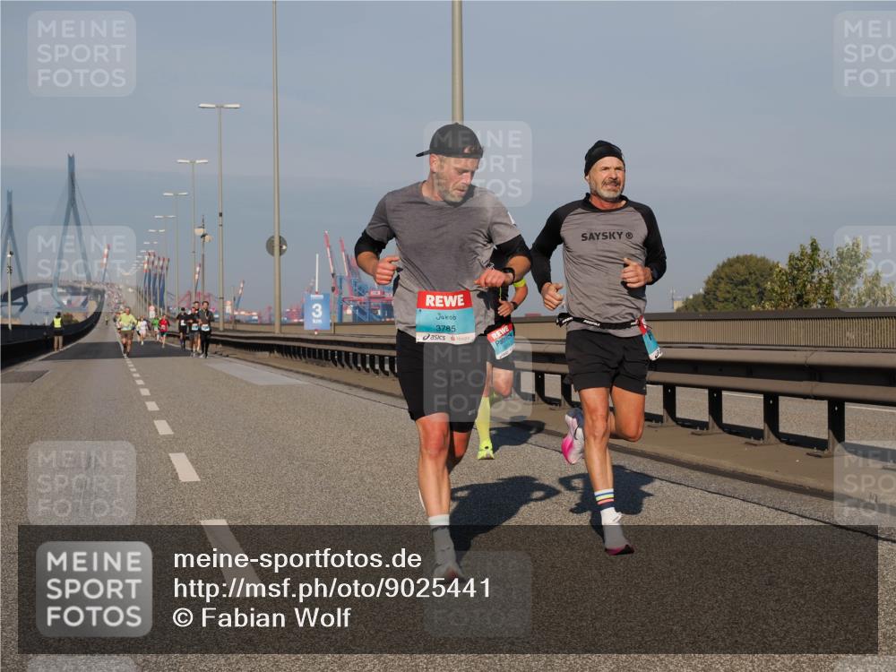 03.10.2025 - Köhlbrandbrückenlauf Fabian Wolf http://msf.ph/oto/9025441 03.10.2025 09:41:36 Position 3 3, 3785 meine-sportfotos.de