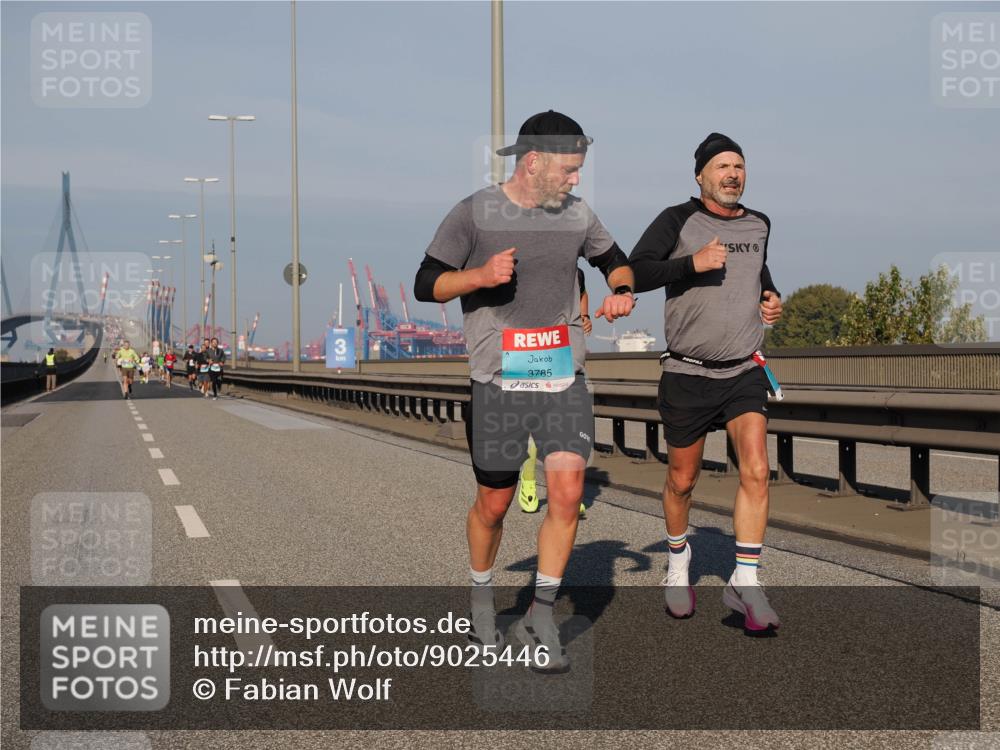 03.10.2025 - Köhlbrandbrückenlauf Fabian Wolf http://msf.ph/oto/9025446 03.10.2025 09:41:36 Position 3 3785 meine-sportfotos.de