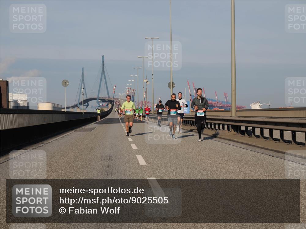03.10.2025 - Köhlbrandbrückenlauf Fabian Wolf http://msf.ph/oto/9025505 03.10.2025 09:41:47 Position 3  meine-sportfotos.de