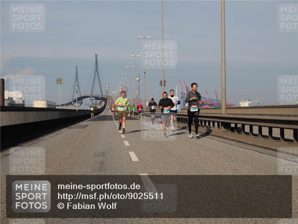 03.10.2025 - Köhlbrandbrückenlauf Fabian Wolf http://msf.ph/oto/9025511 03.10.2025 09:41:47 Position 3  meine-sportfotos.de