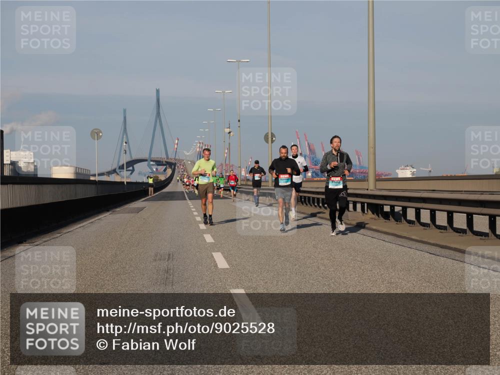 03.10.2025 - Köhlbrandbrückenlauf Fabian Wolf http://msf.ph/oto/9025528 03.10.2025 09:41:48 Position 3  meine-sportfotos.de