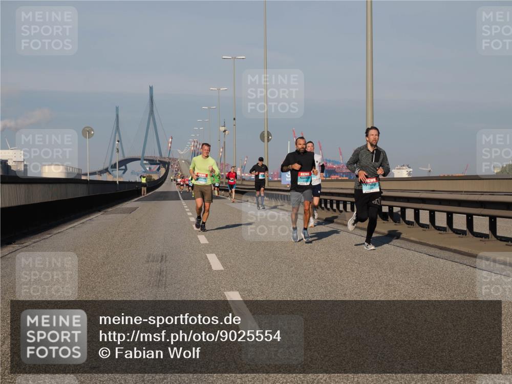 03.10.2025 - Köhlbrandbrückenlauf Fabian Wolf http://msf.ph/oto/9025554 03.10.2025 09:41:49 Position 3  meine-sportfotos.de