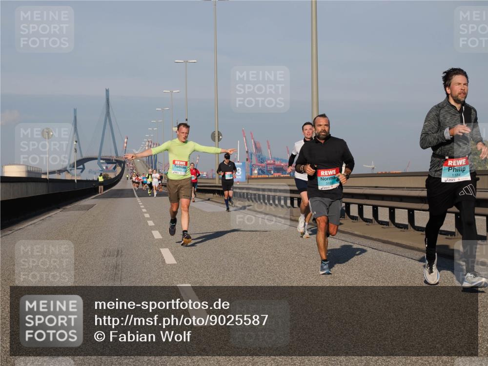 03.10.2025 - Köhlbrandbrückenlauf Fabian Wolf http://msf.ph/oto/9025587 03.10.2025 09:41:51 Position 3 3193, 1184 meine-sportfotos.de