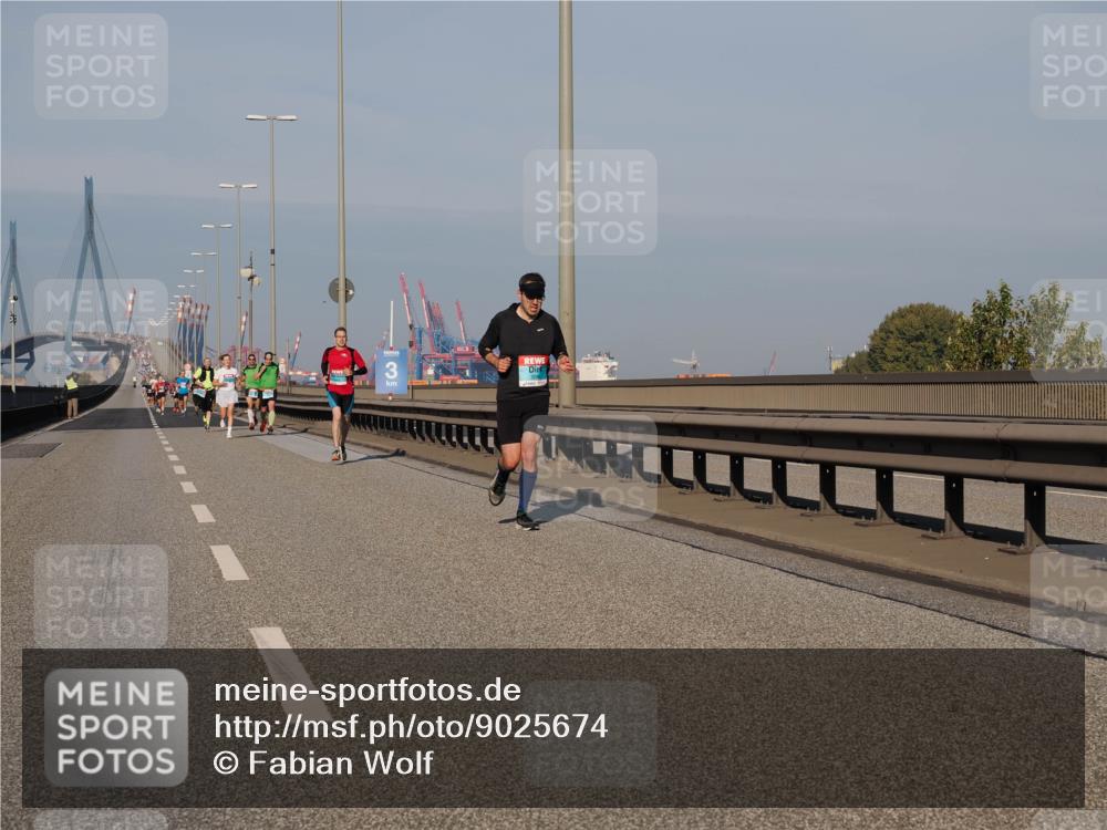 03.10.2025 - Köhlbrandbrückenlauf Fabian Wolf http://msf.ph/oto/9025674 03.10.2025 09:41:55 Position 3 3 meine-sportfotos.de