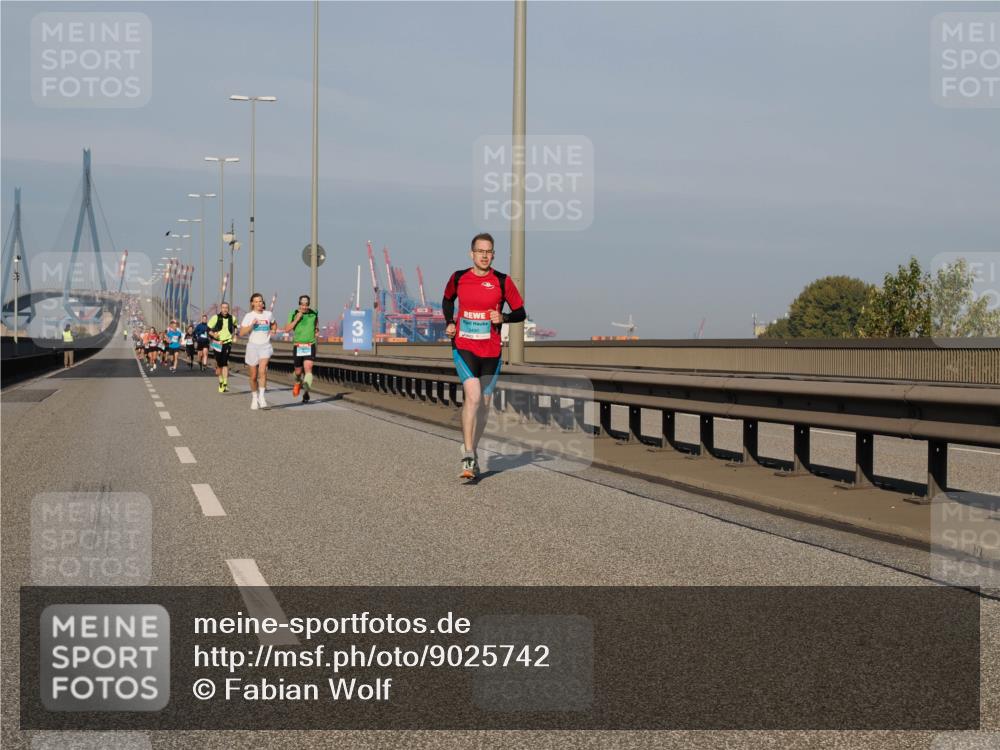 03.10.2025 - Köhlbrandbrückenlauf Fabian Wolf http://msf.ph/oto/9025742 03.10.2025 09:42:00 Position 3  meine-sportfotos.de