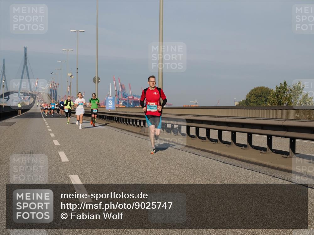 03.10.2025 - Köhlbrandbrückenlauf Fabian Wolf http://msf.ph/oto/9025747 03.10.2025 09:42:00 Position 3 3490 meine-sportfotos.de