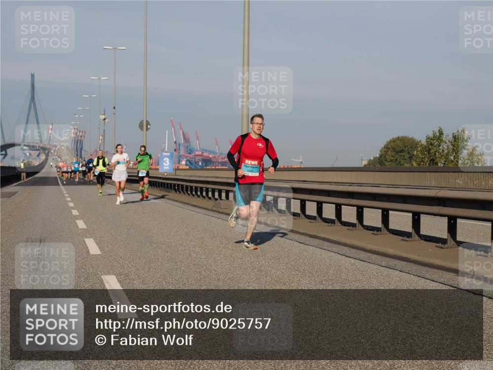 03.10.2025 - Köhlbrandbrückenlauf Fabian Wolf http://msf.ph/oto/9025757 03.10.2025 09:42:00 Position 3 3490 meine-sportfotos.de