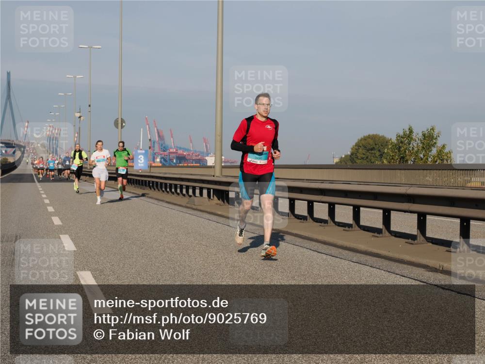 03.10.2025 - Köhlbrandbrückenlauf Fabian Wolf http://msf.ph/oto/9025769 03.10.2025 09:42:01 Position 3 3490 meine-sportfotos.de