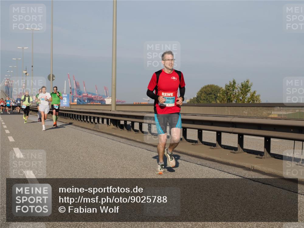 03.10.2025 - Köhlbrandbrückenlauf Fabian Wolf http://msf.ph/oto/9025788 03.10.2025 09:42:02 Position 3 490, 000000000 meine-sportfotos.de