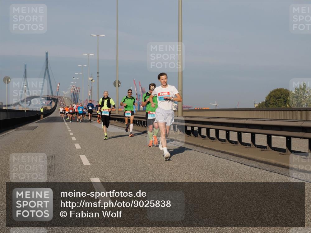 03.10.2025 - Köhlbrandbrückenlauf Fabian Wolf http://msf.ph/oto/9025838 03.10.2025 09:42:05 Position 3 11 meine-sportfotos.de