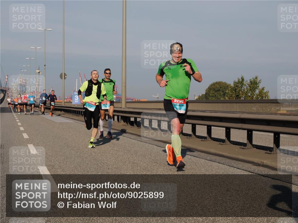 03.10.2025 - Köhlbrandbrückenlauf Fabian Wolf http://msf.ph/oto/9025899 03.10.2025 09:42:08 Position 3 3, 20, 703 meine-sportfotos.de