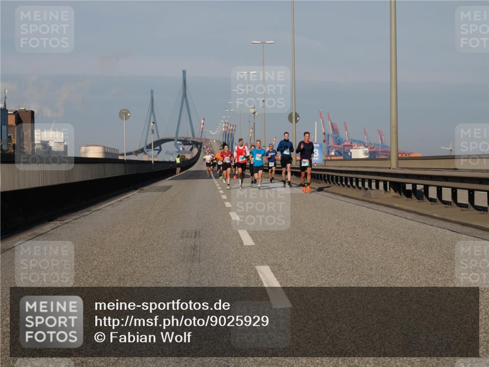03.10.2025 - Köhlbrandbrückenlauf Fabian Wolf http://msf.ph/oto/9025929 03.10.2025 09:42:11 Position 3  meine-sportfotos.de