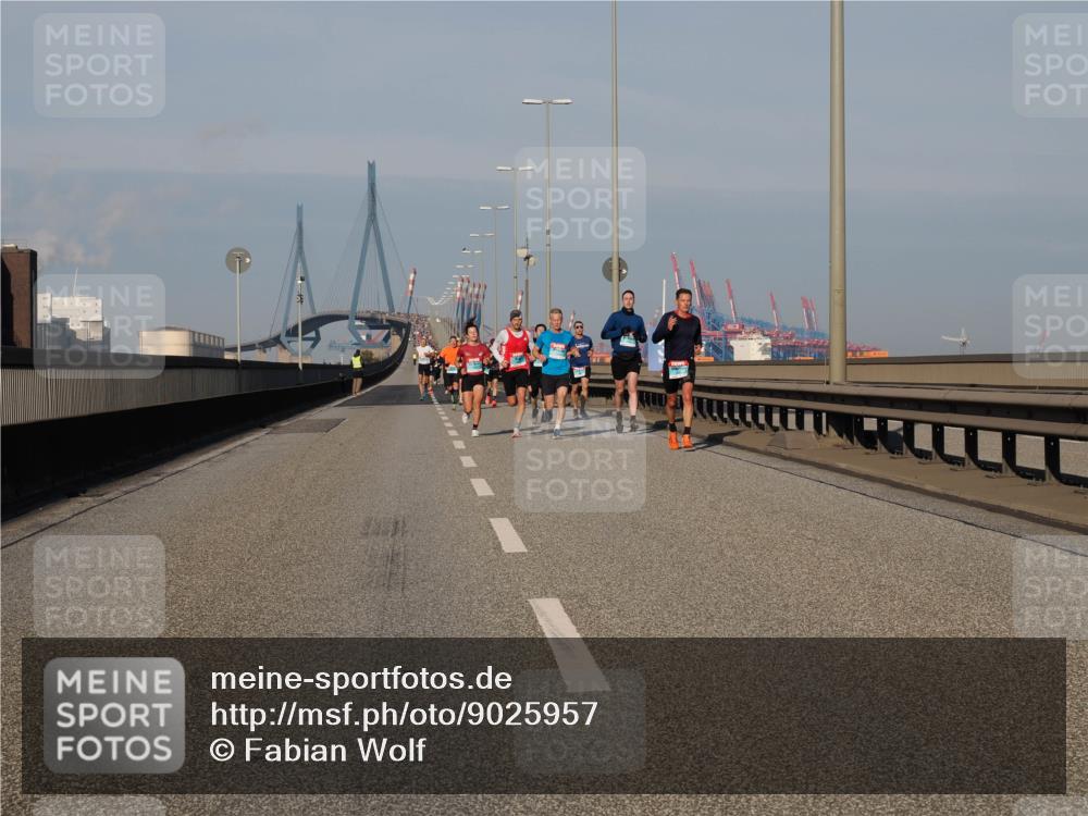 03.10.2025 - Köhlbrandbrückenlauf Fabian Wolf http://msf.ph/oto/9025957 03.10.2025 09:42:13 Position 3  meine-sportfotos.de