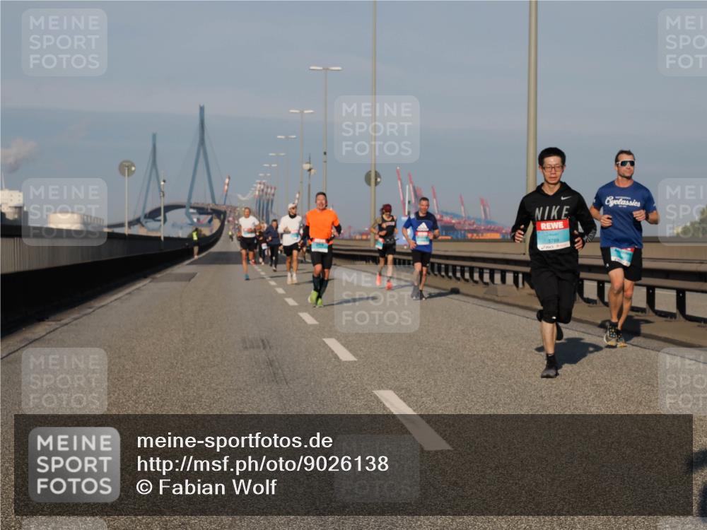 03.10.2025 - Köhlbrandbrückenlauf Fabian Wolf http://msf.ph/oto/9026138 03.10.2025 09:42:21 Position 3 3789 meine-sportfotos.de