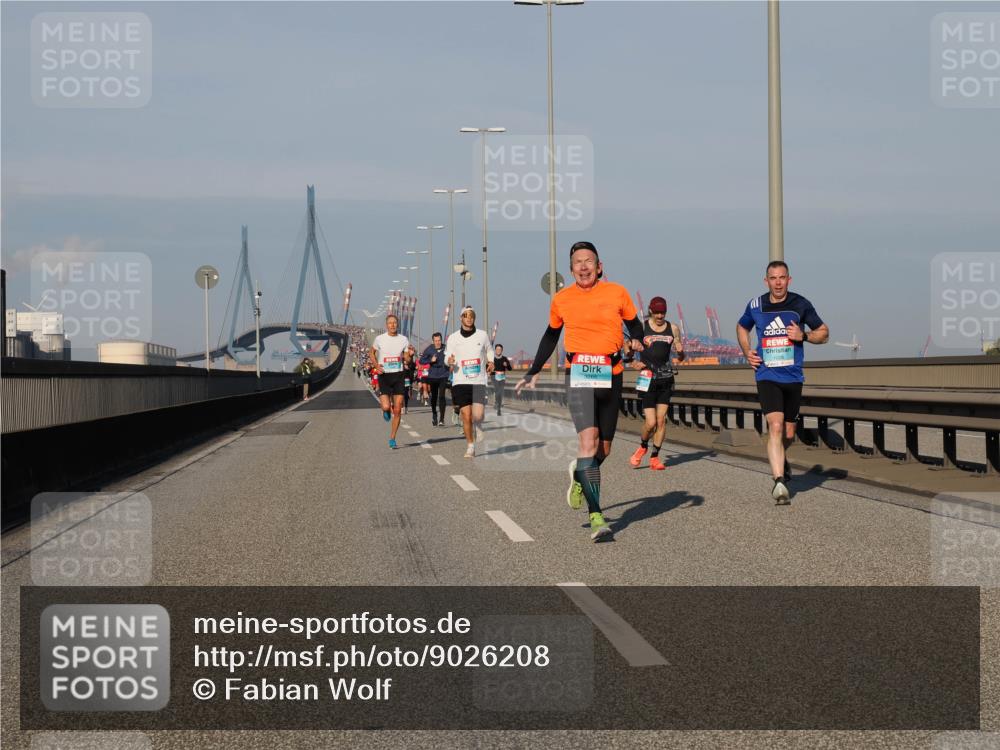 03.10.2025 - Köhlbrandbrückenlauf Fabian Wolf http://msf.ph/oto/9026208 03.10.2025 09:42:24 Position 3 3266 meine-sportfotos.de