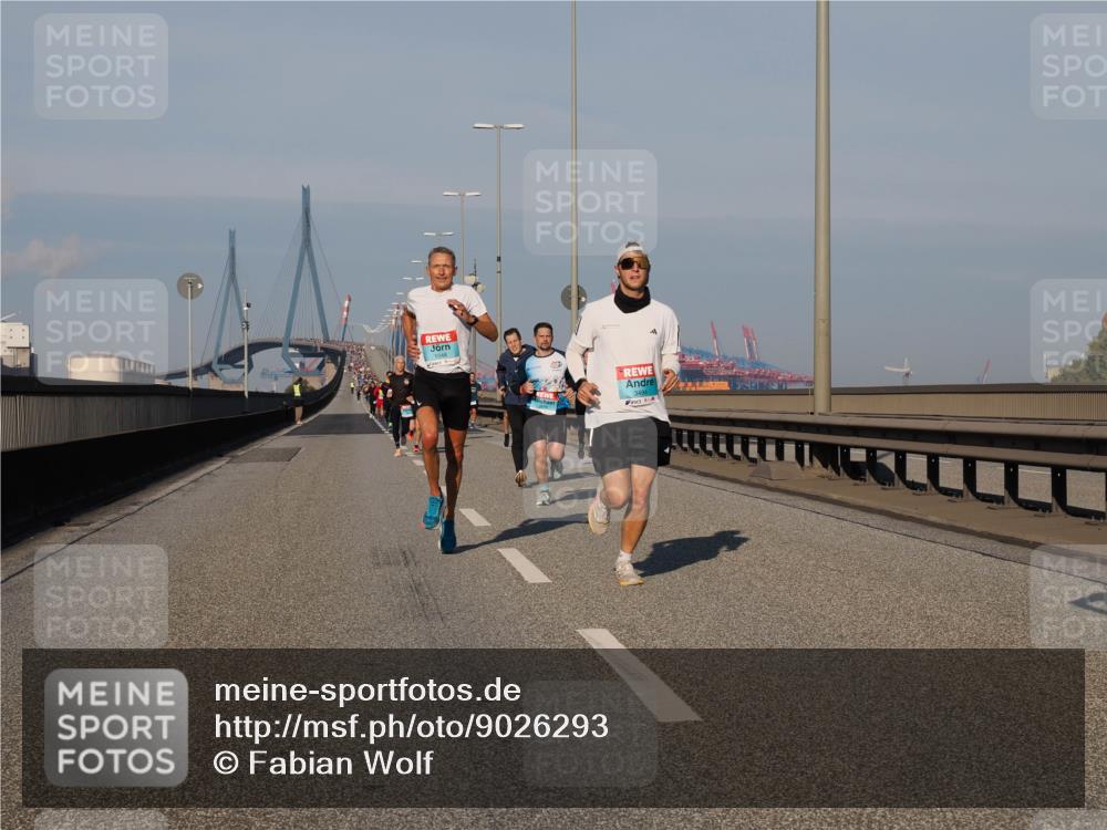 03.10.2025 - Köhlbrandbrückenlauf Fabian Wolf http://msf.ph/oto/9026293 03.10.2025 09:42:28 Position 3 3494 meine-sportfotos.de