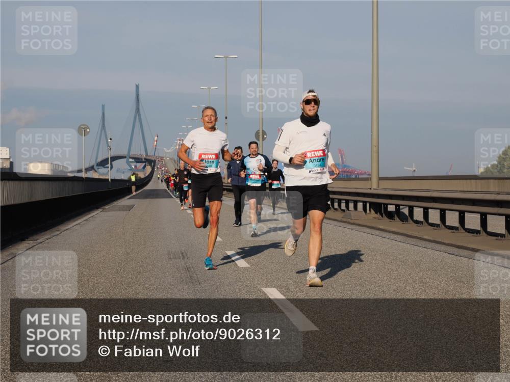 03.10.2025 - Köhlbrandbrückenlauf Fabian Wolf http://msf.ph/oto/9026312 03.10.2025 09:42:29 Position 3 048, 3494 meine-sportfotos.de