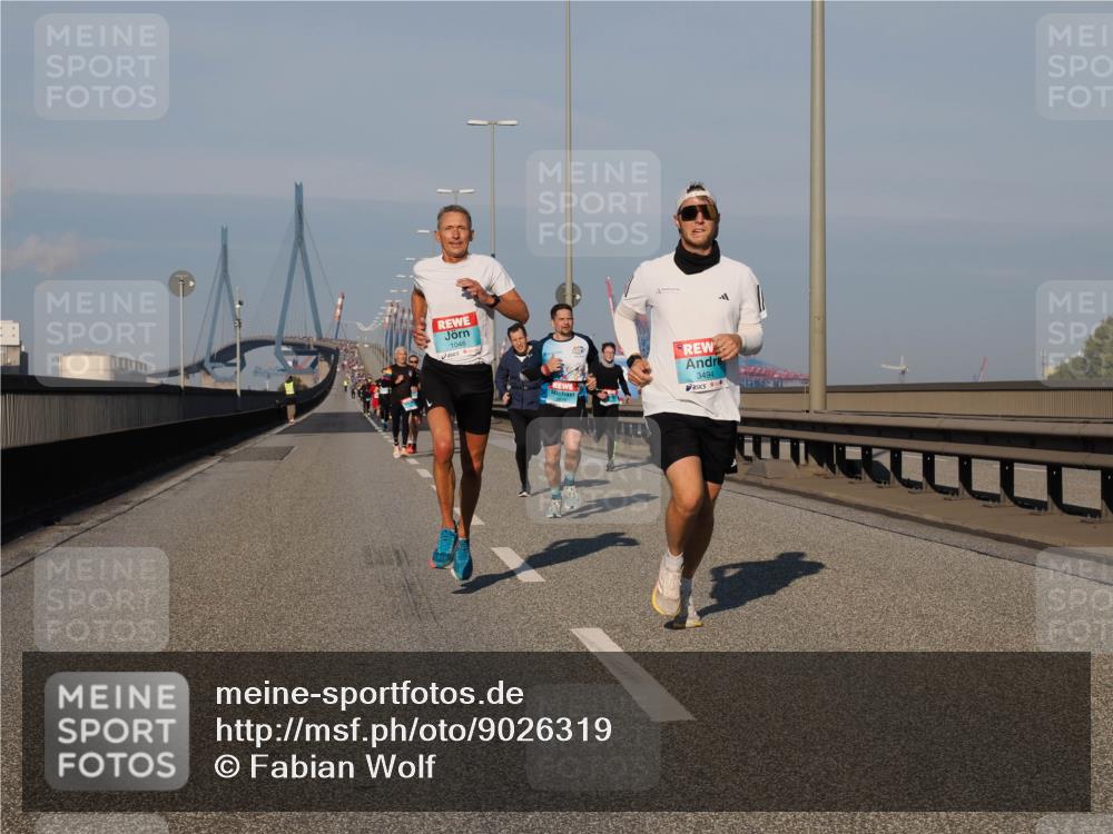 03.10.2025 - Köhlbrandbrückenlauf Fabian Wolf http://msf.ph/oto/9026319 03.10.2025 09:42:29 Position 3 1048, 3494 meine-sportfotos.de