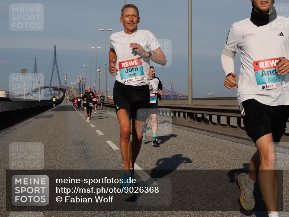 03.10.2025 - Köhlbrandbrückenlauf Fabian Wolf http://msf.ph/oto/9026368 03.10.2025 09:42:30 Position 3 1048, 3494 meine-sportfotos.de