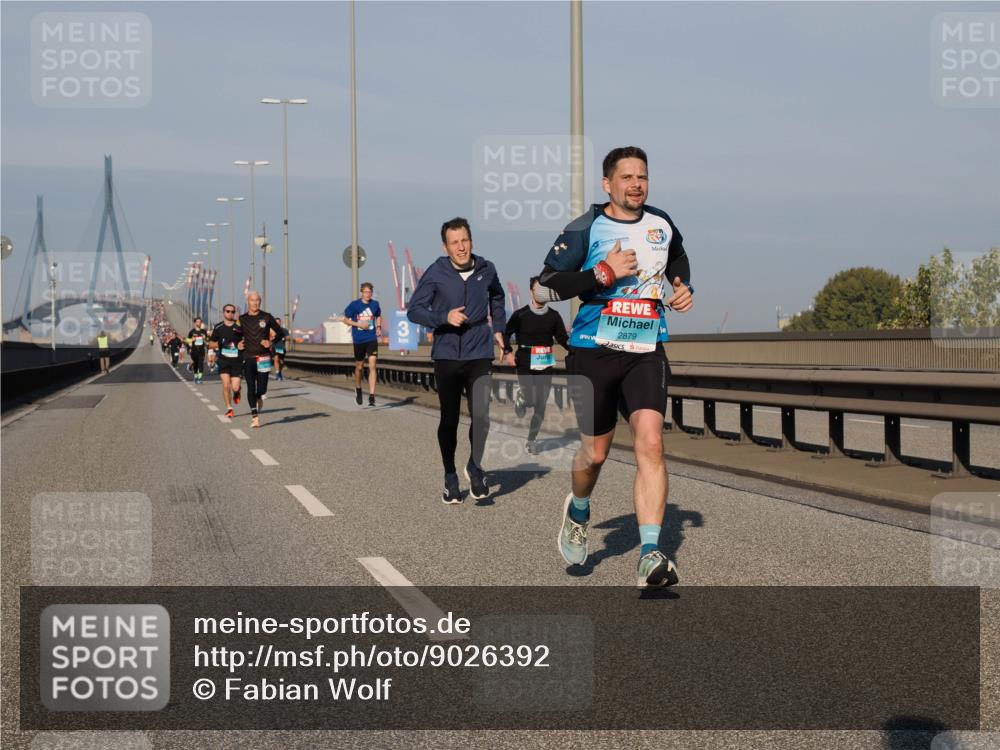 03.10.2025 - Köhlbrandbrückenlauf Fabian Wolf http://msf.ph/oto/9026392 03.10.2025 09:42:32 Position 3 3, 2879 meine-sportfotos.de
