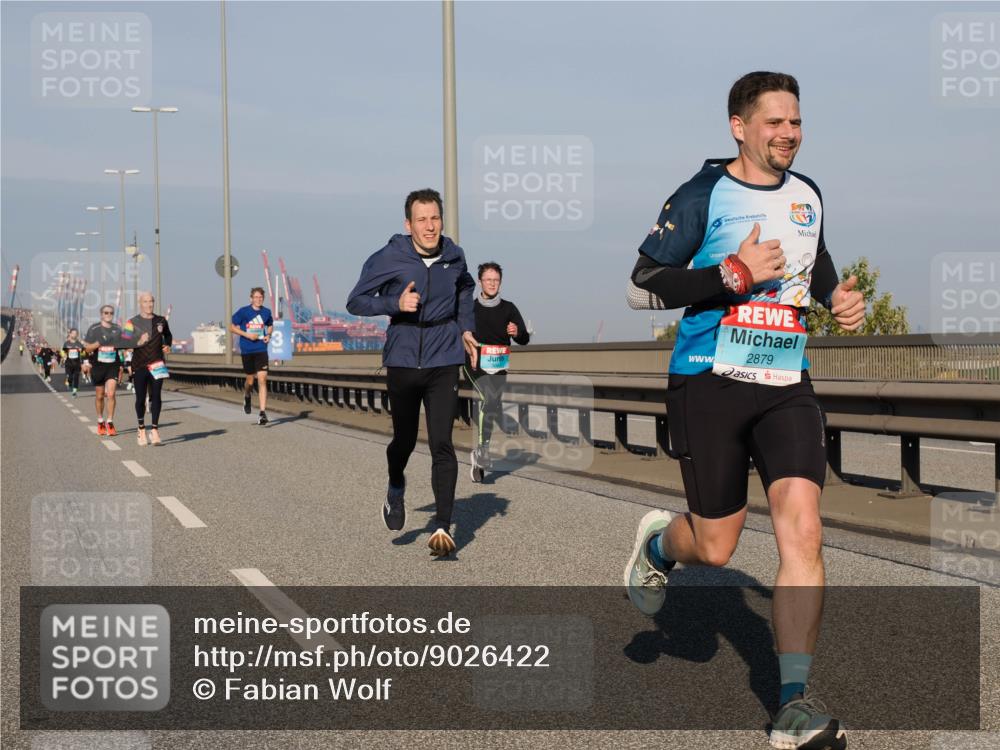 03.10.2025 - Köhlbrandbrückenlauf Fabian Wolf http://msf.ph/oto/9026422 03.10.2025 09:42:33 Position 3 2879 meine-sportfotos.de