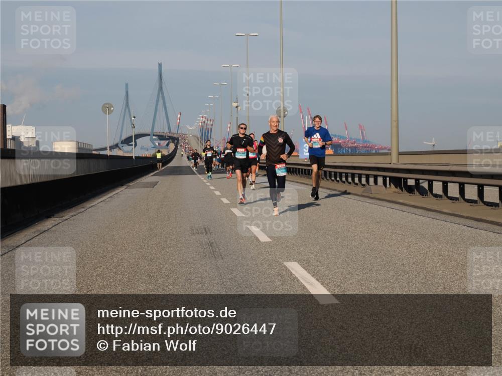 03.10.2025 - Köhlbrandbrückenlauf Fabian Wolf http://msf.ph/oto/9026447 03.10.2025 09:42:34 Position 3  meine-sportfotos.de