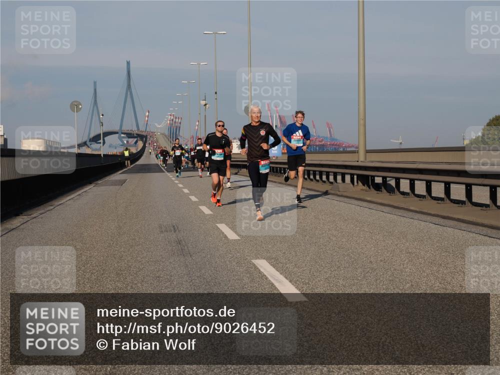03.10.2025 - Köhlbrandbrückenlauf Fabian Wolf http://msf.ph/oto/9026452 03.10.2025 09:42:35 Position 3  meine-sportfotos.de