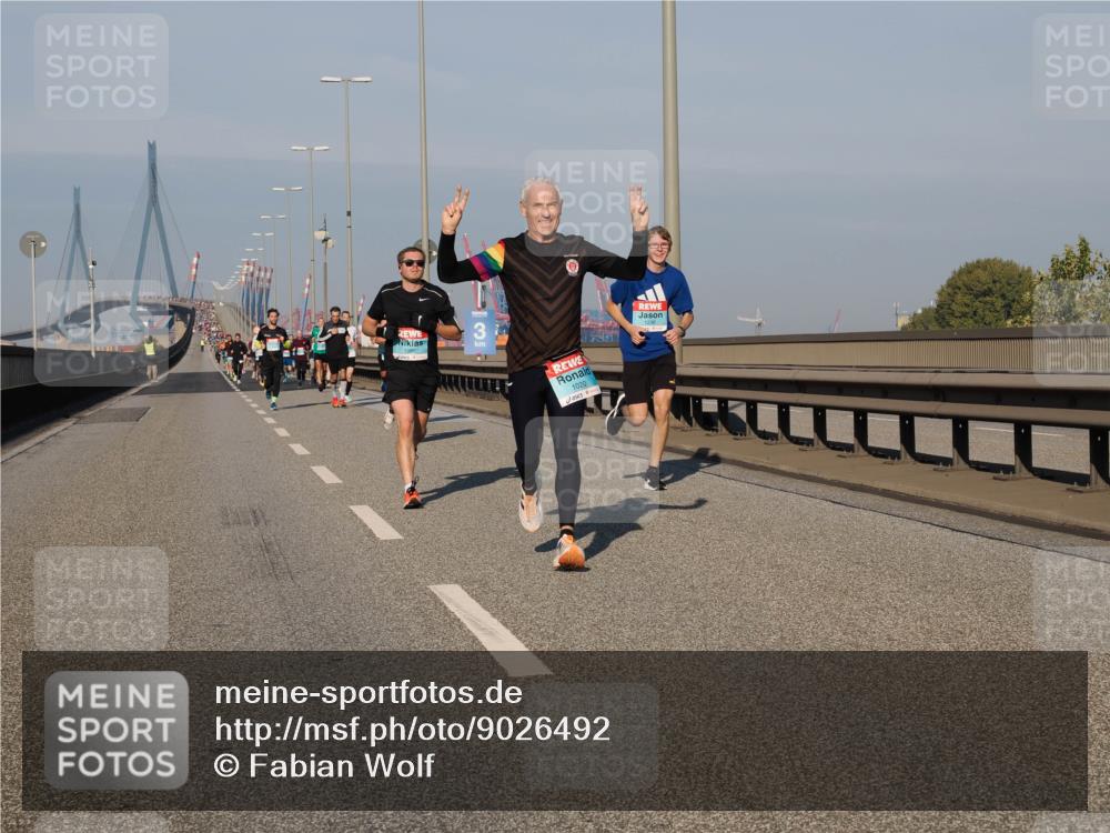 03.10.2025 - Köhlbrandbrückenlauf Fabian Wolf http://msf.ph/oto/9026492 03.10.2025 09:42:37 Position 3 3, 1020 meine-sportfotos.de