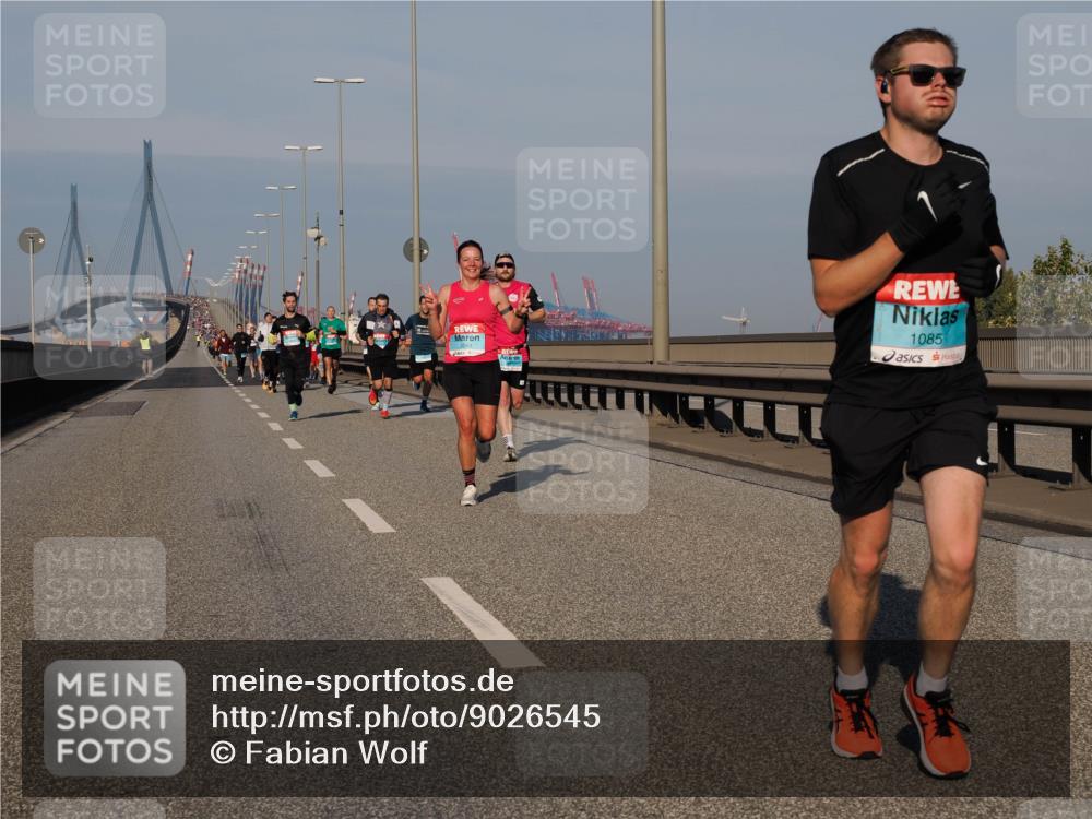 03.10.2025 - Köhlbrandbrückenlauf Fabian Wolf http://msf.ph/oto/9026545 03.10.2025 09:42:39 Position 3 3249, 1085 meine-sportfotos.de