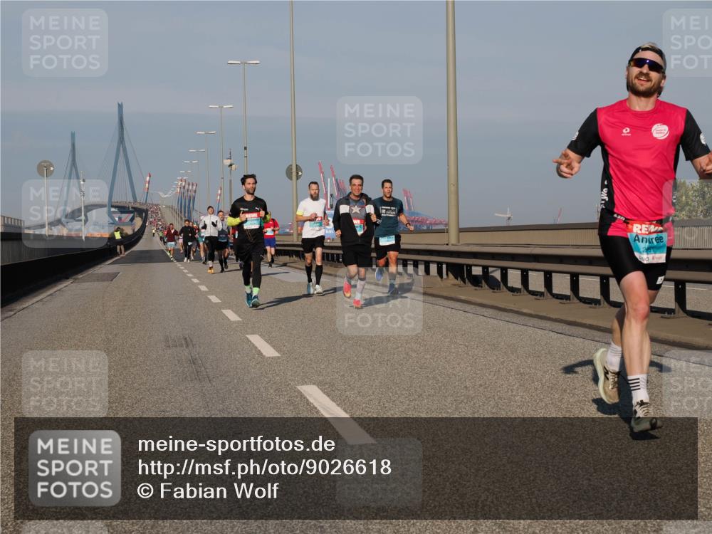 03.10.2025 - Köhlbrandbrückenlauf Fabian Wolf http://msf.ph/oto/9026618 03.10.2025 09:42:43 Position 3  meine-sportfotos.de