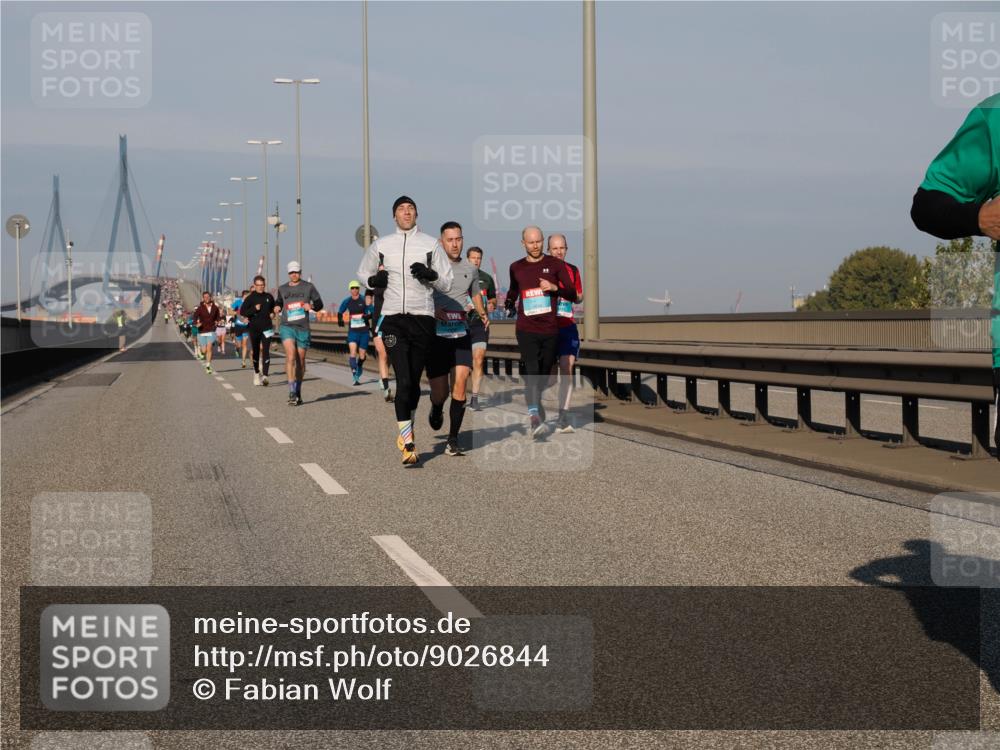 03.10.2025 - Köhlbrandbrückenlauf Fabian Wolf http://msf.ph/oto/9026844 03.10.2025 09:42:51 Position 3  meine-sportfotos.de