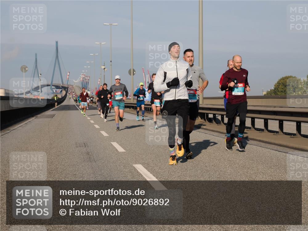 03.10.2025 - Köhlbrandbrückenlauf Fabian Wolf http://msf.ph/oto/9026892 03.10.2025 09:42:53 Position 3 3834 meine-sportfotos.de