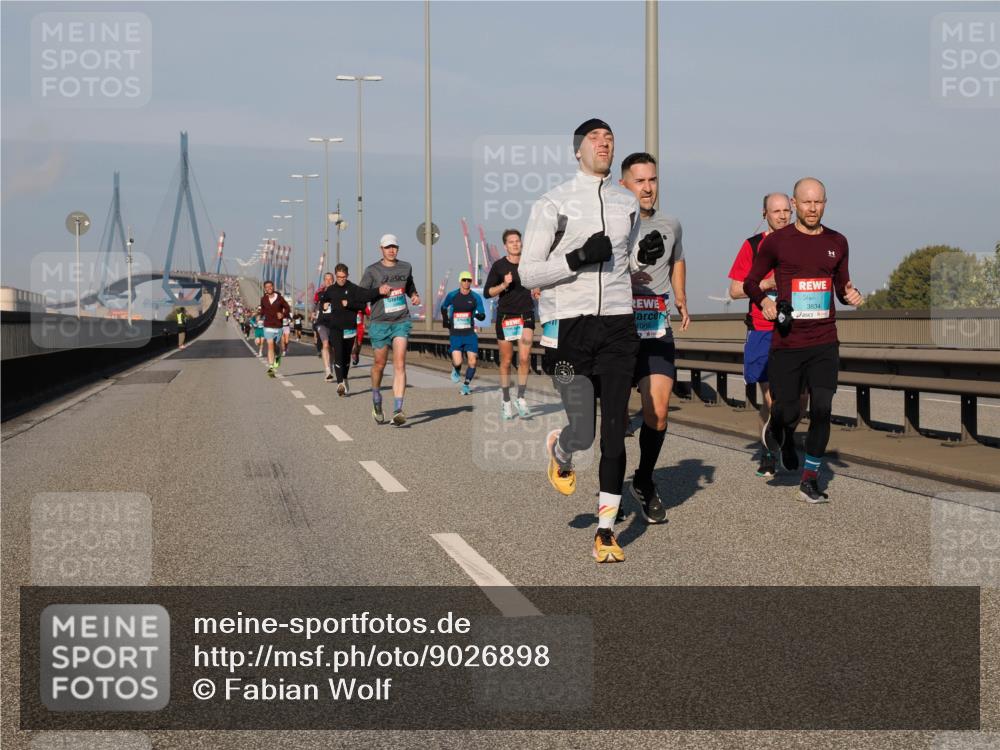 03.10.2025 - Köhlbrandbrückenlauf Fabian Wolf http://msf.ph/oto/9026898 03.10.2025 09:42:53 Position 3 3834, 1069 meine-sportfotos.de