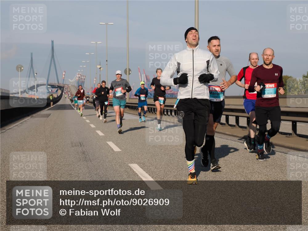 03.10.2025 - Köhlbrandbrückenlauf Fabian Wolf http://msf.ph/oto/9026909 03.10.2025 09:42:53 Position 3 1069, 3834 meine-sportfotos.de