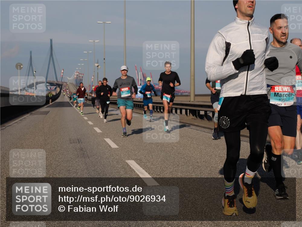 03.10.2025 - Köhlbrandbrückenlauf Fabian Wolf http://msf.ph/oto/9026934 03.10.2025 09:42:54 Position 3 3491, 1069 meine-sportfotos.de