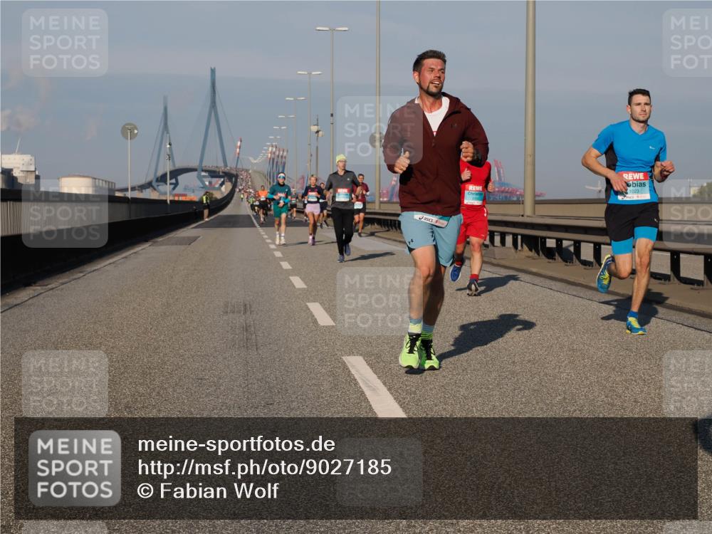 03.10.2025 - Köhlbrandbrückenlauf Fabian Wolf http://msf.ph/oto/9027185 03.10.2025 09:43:03 Position 3 1023 meine-sportfotos.de