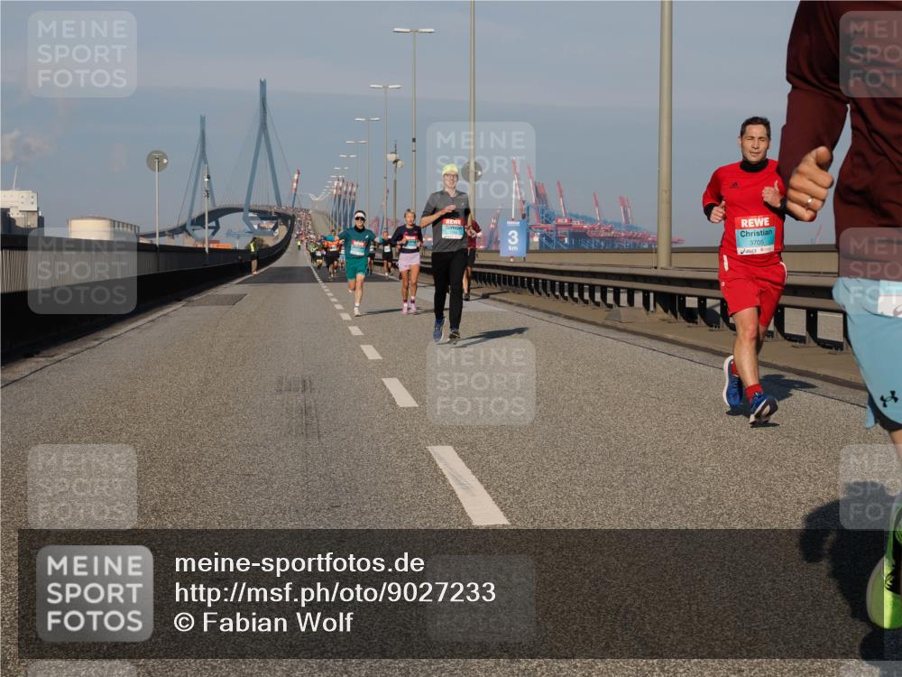 03.10.2025 - Köhlbrandbrückenlauf Fabian Wolf http://msf.ph/oto/9027233 03.10.2025 09:43:04 Position 3 3, 3705 meine-sportfotos.de