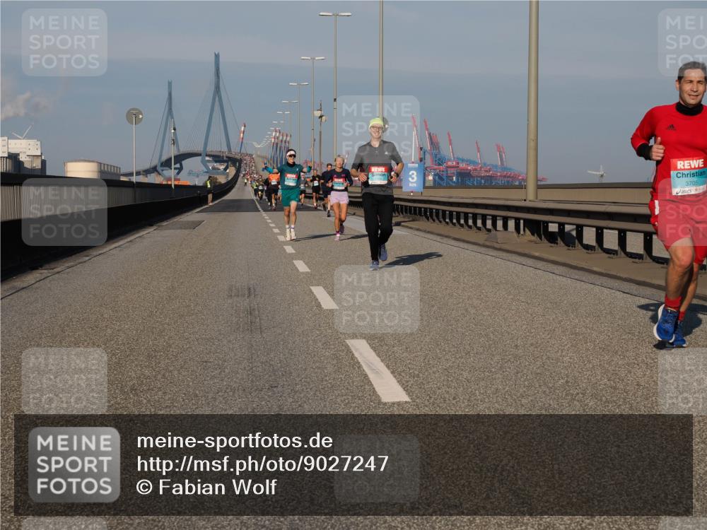 03.10.2025 - Köhlbrandbrückenlauf Fabian Wolf http://msf.ph/oto/9027247 03.10.2025 09:43:05 Position 3 3705 meine-sportfotos.de