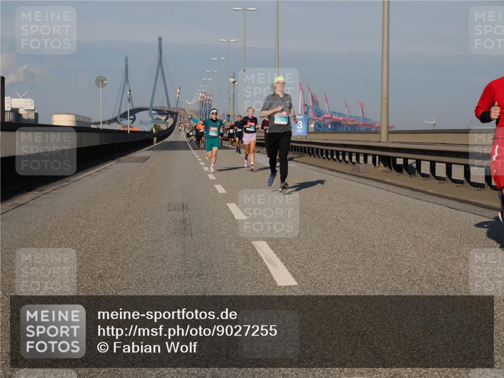 03.10.2025 - Köhlbrandbrückenlauf Fabian Wolf http://msf.ph/oto/9027255 03.10.2025 09:43:05 Position 3  meine-sportfotos.de