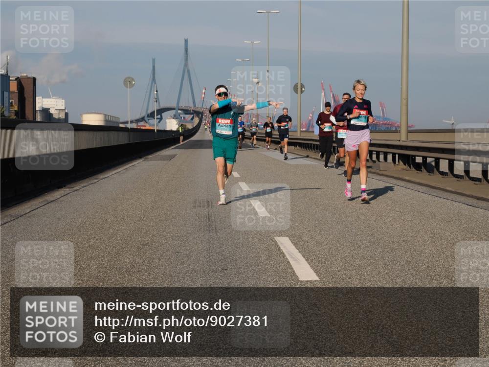 03.10.2025 - Köhlbrandbrückenlauf Fabian Wolf http://msf.ph/oto/9027381 03.10.2025 09:43:09 Position 3  meine-sportfotos.de