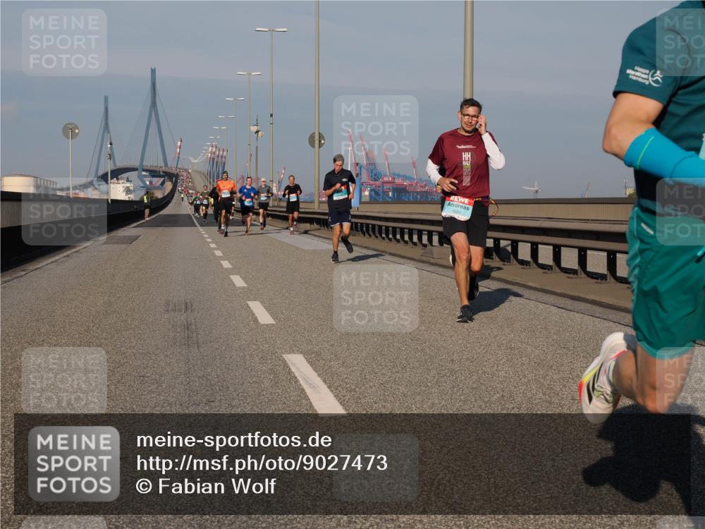 03.10.2025 - Köhlbrandbrückenlauf Fabian Wolf http://msf.ph/oto/9027473 03.10.2025 09:43:12 Position 3 1090 meine-sportfotos.de