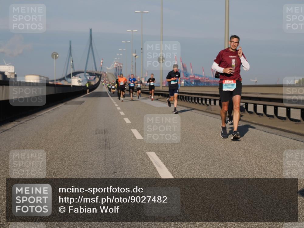 03.10.2025 - Köhlbrandbrückenlauf Fabian Wolf http://msf.ph/oto/9027482 03.10.2025 09:43:13 Position 3 1000 meine-sportfotos.de