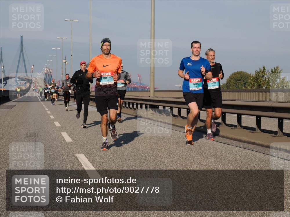 03.10.2025 - Köhlbrandbrückenlauf Fabian Wolf http://msf.ph/oto/9027778 03.10.2025 09:43:23 Position 3 1101, 3181, 3544 meine-sportfotos.de