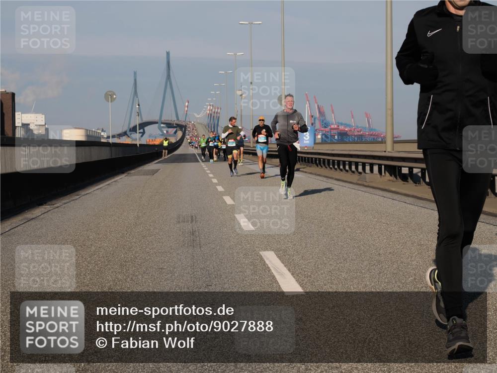 03.10.2025 - Köhlbrandbrückenlauf Fabian Wolf http://msf.ph/oto/9027888 03.10.2025 09:43:26 Position 3  meine-sportfotos.de
