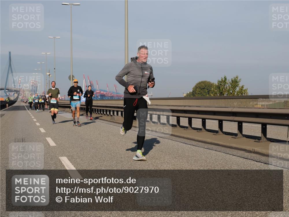 03.10.2025 - Köhlbrandbrückenlauf Fabian Wolf http://msf.ph/oto/9027970 03.10.2025 09:43:29 Position 3 200000601 meine-sportfotos.de