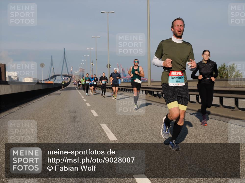 03.10.2025 - Köhlbrandbrückenlauf Fabian Wolf http://msf.ph/oto/9028087 03.10.2025 09:43:35 Position 3 1180 meine-sportfotos.de