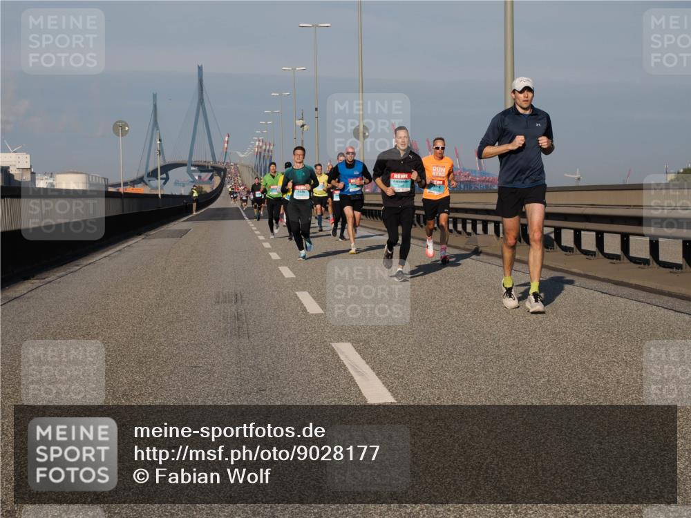 03.10.2025 - Köhlbrandbrückenlauf Fabian Wolf http://msf.ph/oto/9028177 03.10.2025 09:43:38 Position 3  meine-sportfotos.de