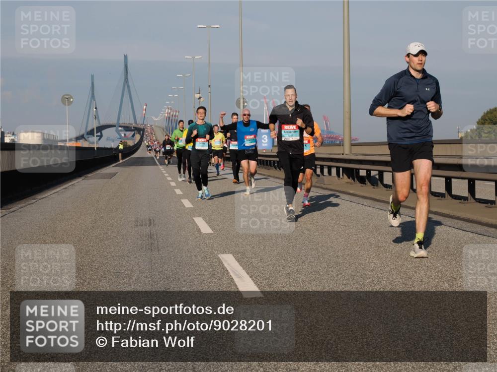 03.10.2025 - Köhlbrandbrückenlauf Fabian Wolf http://msf.ph/oto/9028201 03.10.2025 09:43:39 Position 3 3, 1261 meine-sportfotos.de