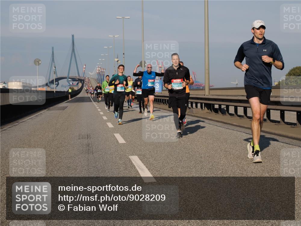 03.10.2025 - Köhlbrandbrückenlauf Fabian Wolf http://msf.ph/oto/9028209 03.10.2025 09:43:39 Position 3 3, 1261 meine-sportfotos.de